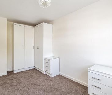 3 bedroom detached house to rent - Photo 5