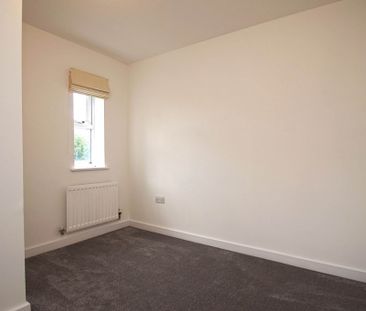 2 bed Ground Floor Flat for rent - Photo 5