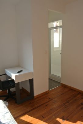 Faubourg des Postes Roommate 4 Bedrooms at Lille - Photo 1