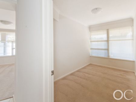 Open the Door to Entertaining in Style - Photo 2