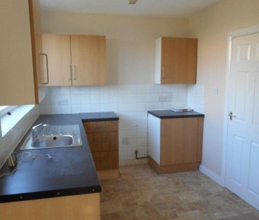 2 bedroom semi-detached house to rent - Photo 6