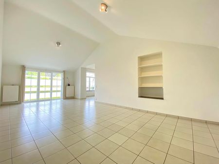 Appartement te huur - foto 2