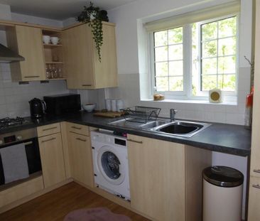 2 bedroom flat to rent - Photo 4