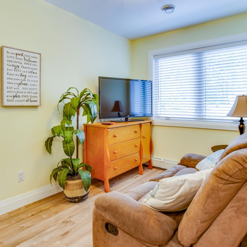 For Lease - 339 Eastwood Avenue Unit# FRONT, Fort Erie, Ontario - Photo 1