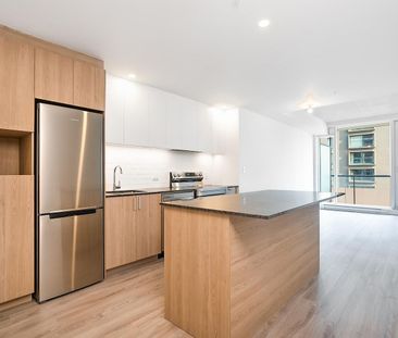 360 President Kennedy, Montréal, QC - Photo 1