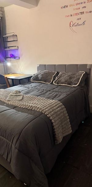 Room in a Shared Flat, Woolwich Church Street, SE18 - Photo 1