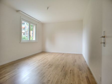 Appartement de 4 pièces au 1er étage - Photo 2