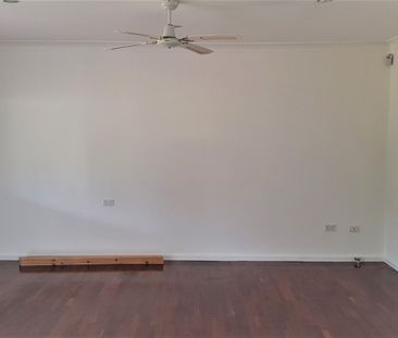 Neat and Tidy House !! - Photo 2