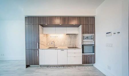 1 Edgewater Drive E #PH 32 - Photo 3