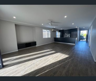 33 Joseph Court, Glenella, Qld 4740 - Photo 4
