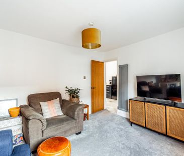 2 bedroom maisonette to rent - Photo 3