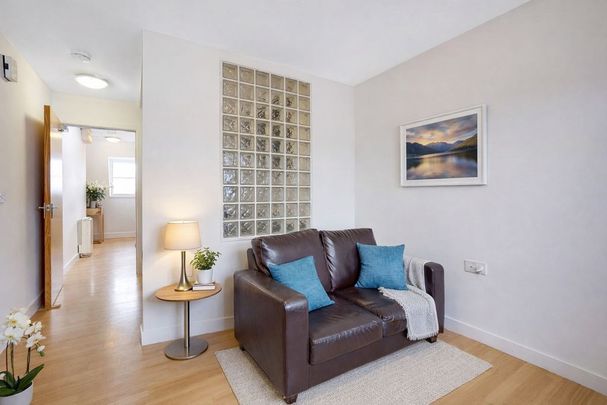 Station Road West, Canterbury - Photo 1