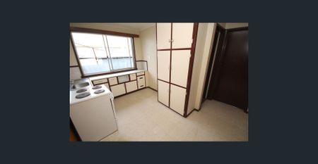 Located minutes from the city. - Photo 4