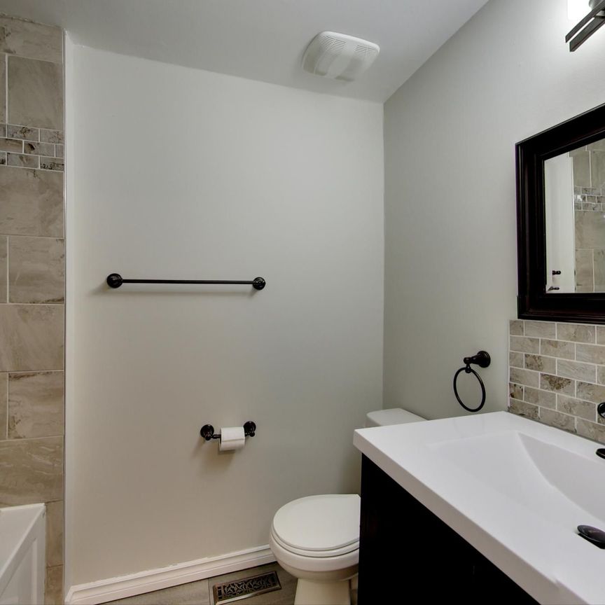 For Lease - 355 Somerset Crescent, Sarnia, Ontario - Photo 1