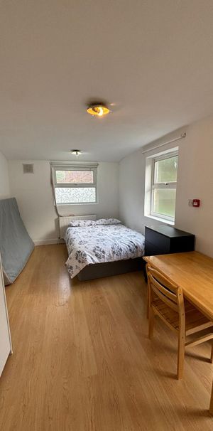 FL2 Upper Tollington Park | Finsbury Park | London | N4 3EL - Photo 1