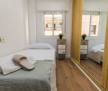 Calle Lozano de Torres, Málaga, Andalusia 29013 - Photo 4