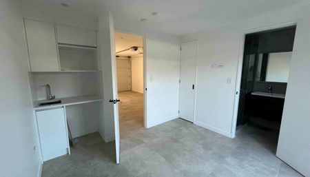 Brand New, Modern & Stylish Townhouse! - Photo 2
