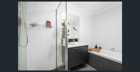 Stylish Living, Perfectly Positioned - Photo 4