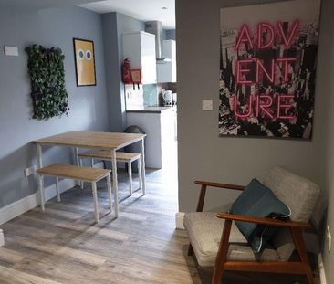 Mixed use to rent - Photo 3