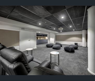 Stunning, Modern One Bedroom Apartment! - Photo 1