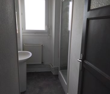 Location - Appartement T4 - 81 m² - Damprichard - Photo 3