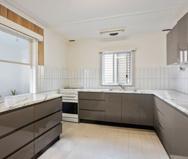 Power, Water and Lawns included in Rent! - Photo 4