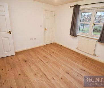 3 bedroom House To Let Total Size: 1066 SQ FT - Photo 4