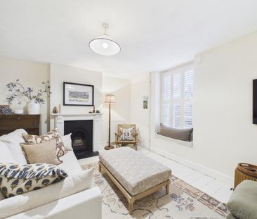 3 bedroom terraced house to rent - Photo 1