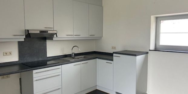 Appartement te huur in Vroenhoven voor € 760 met 1 slaapkamer - Photo 1