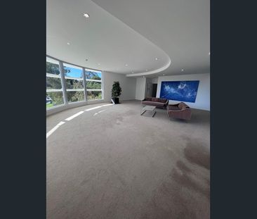 2x2 MODERN Apartment Living - Photo 2