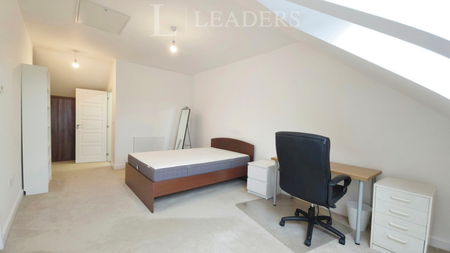 4 bedroom house to rent Robin Close, Coventry, CV4 - Photo 4