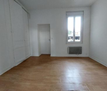 Location Appartement 2 pièces 33m² CAUDEBEC LES ELBEUF 76320 - Photo 1