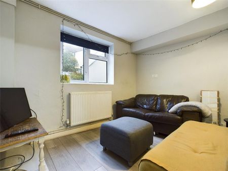 5 bedroom terraced house to rent - Photo 2