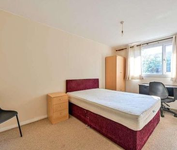 Rye Close, Guildford, GU2 - Photo 2