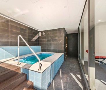 DESIGNER APARTMENT IN ICONIC DIMMEY'S BUILDING - Photo 1