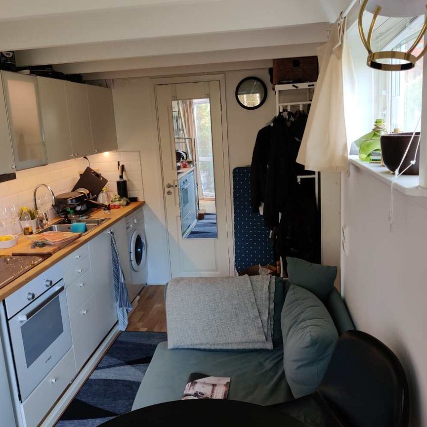 Rönnbärsvägen, Älta - Photo 1