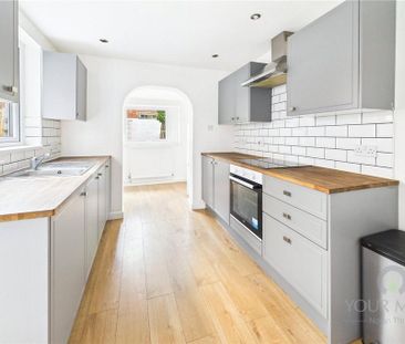 2 bedroom terraced house to rent - Photo 2