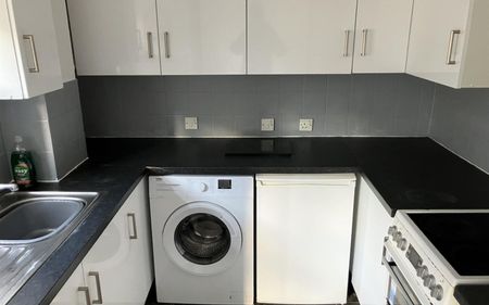 West Street, Worthing - Photo 2