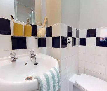 Gold En Suite - Photo 6