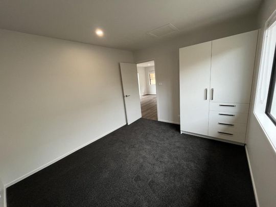 Modern, Fully Renovated Two-Bedroom Unit in ... - Photo 1
