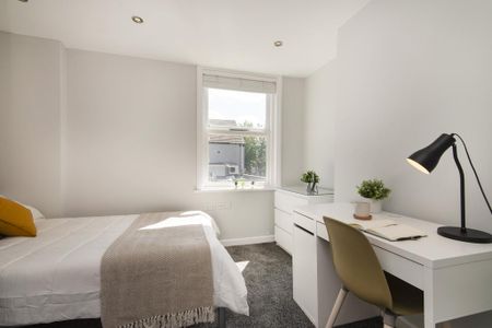 4 bedroom terraced house to rent - Photo 5