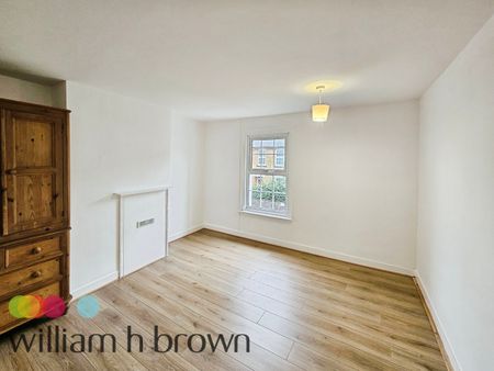 Arbour Lane, Chelmsford - Photo 3