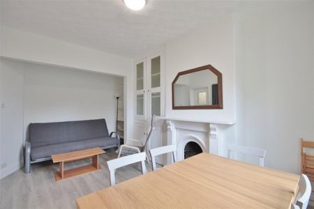 6 bedroom terraced house to rent - Photo 2
