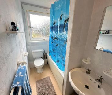 2 bedroom flat to rent - Photo 6