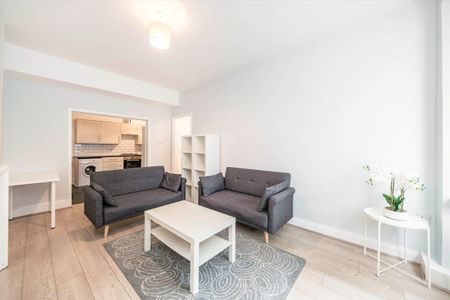 Nevern Square, Earls Court, SW5, London - Photo 3