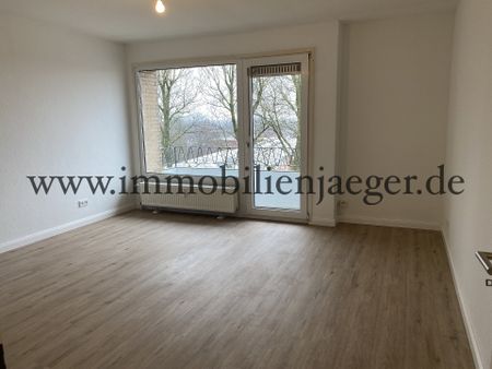 Bramfeld - Wohnen im neu modernisierten 1-Zimmer-Studio mit Balkon, Duschbad - 6.OG mit Fahrstuhl - Foto 3