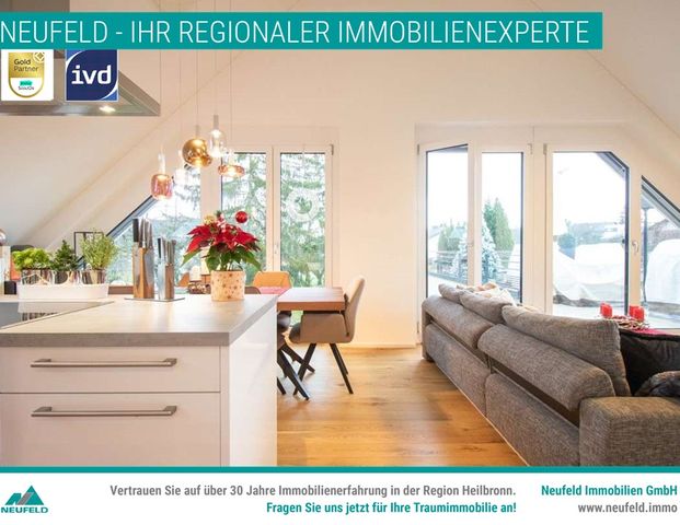 Traumhafte 3-Zimmer Dachgeschosswohnung in Neuenstadt am Kocher! - Photo 1