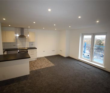 2 bedroom apartment to rent - Photo 3