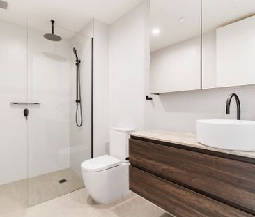 Contemporary Luxury Living in the Heart of Clayton - Photo 5