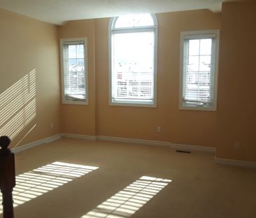 For Lease - 242 Buttercup Court, Waterloo, Ontario - Photo 2